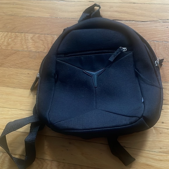 Protege black back pack. - Picture 3 of 9